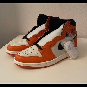Reverse shattered backboards